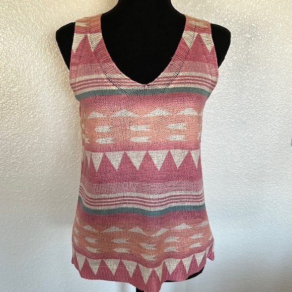 AMOLI Tops - Aztec Print Knit Tank